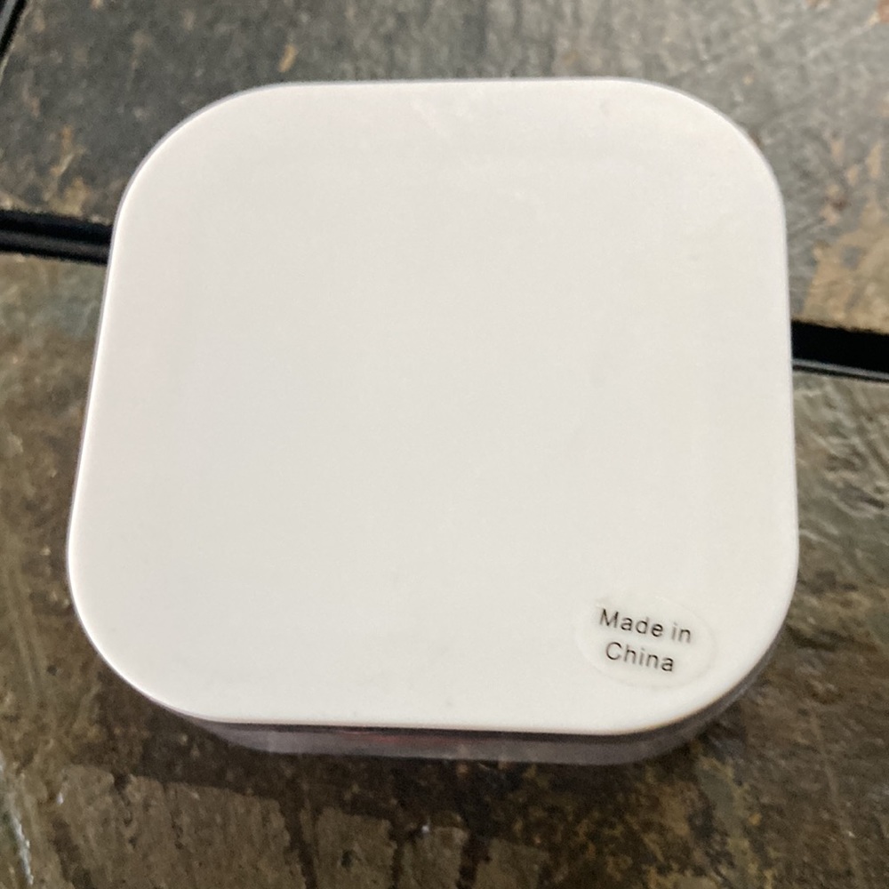 earpods - Picture 2 of 6
